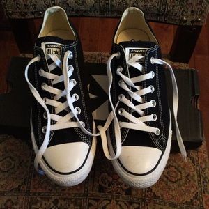 Black Converse All Star Sneaks